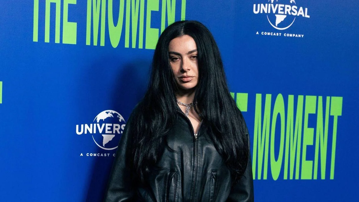 One of Barack Obama's Favorite Singers Prompts Fury by Admitting She Used AI on at Least One Track From New Album