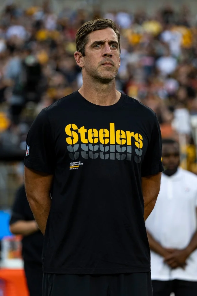 Aaron Rodgers #8 of the Pittsburgh Steelers stands during the national anthem.
