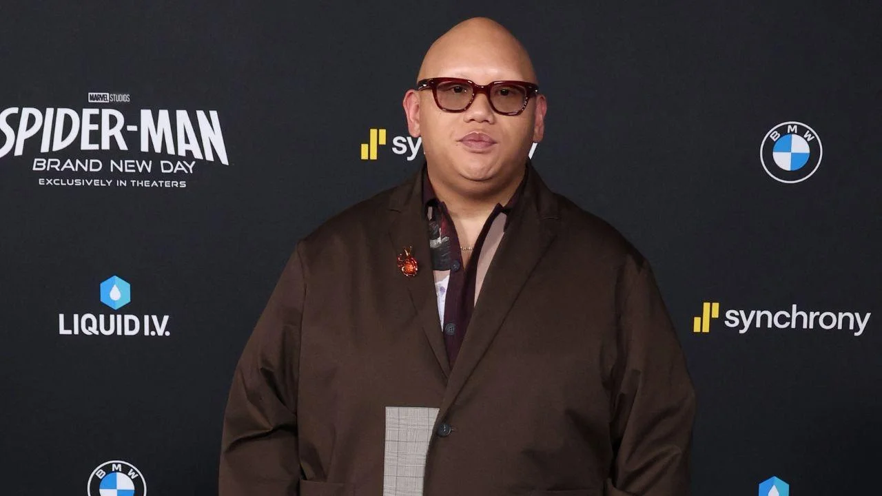 Image of Jacob Batalon revealed he and wife Veronica Leahov shared their phone locations, joking that she helped him whenever he got lost.