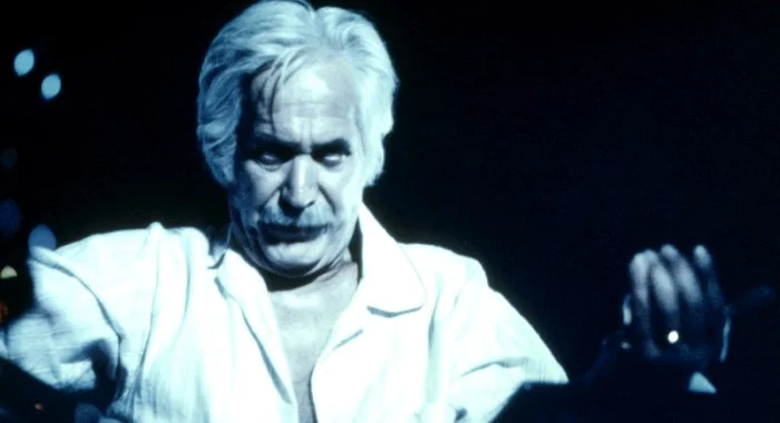 Federico Luppi in Cronos (1993)
