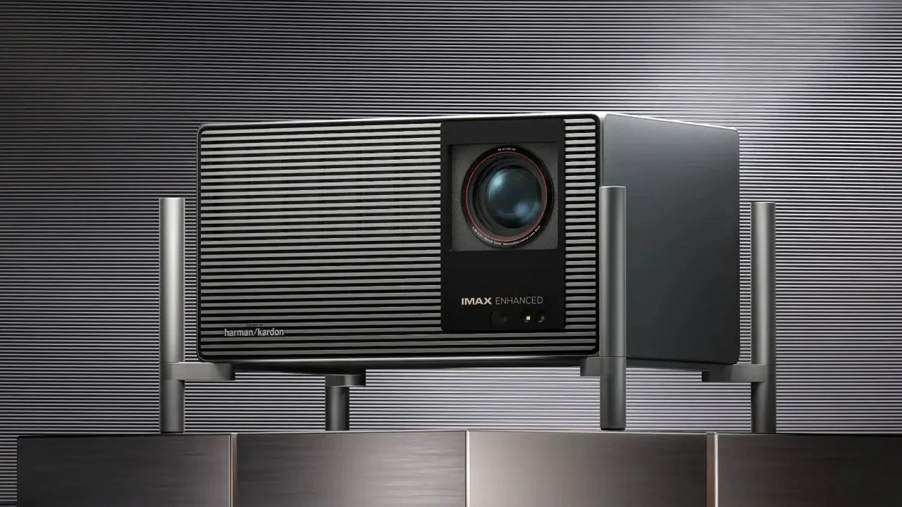 XGIMI Offers 50% Discount on New Titan Noir Max 4K Projector for Kickstarter Backers