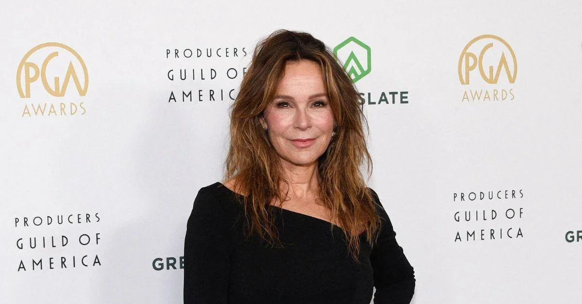 image of Jennifer Grey celebrated Tracy Pollan’s 66th birthday by sharing a playful throwback beach photo on Instagram.